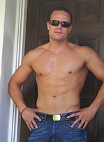 Mature hunk Luke jerking off by ManAvenue