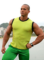 Bald latin muscle man Felipe Gigante by Power Men