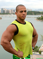 Bald latin muscle man Felipe Gigante by Power Men
