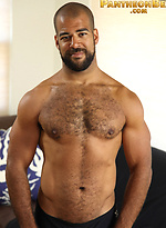 Big muscle man Roman Wright by Pantheon Bear With Roman Wright