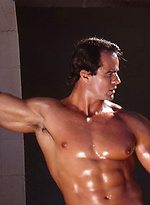 Leo Hooks - oiled by Colt Studio