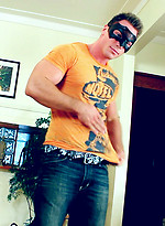 Muscle stud Austin gets naked by Maskurbate