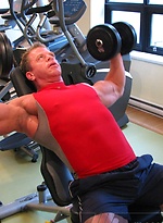 This ripped bodybuilder shows us what he does to keep in shape by Mark Wolff