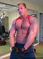 This ripped bodybuilder shows us what he does to keep in shape by Mark Wolff