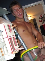 Closet gay finally exposed online by Out Him