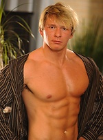 Muscled blond shows his ass by William Higgins