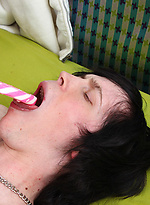 Tyler Bolt and Josh Bensan hooking up with a lollipop and nice meaty cocks! by LollipopTwinks