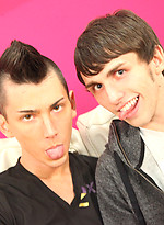 Colby London has a lollipop fetish and he\\\\\\\\\\\\\\\'s not afraid to share it with his BFF by LollipopTwinks