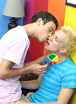 Patrick and Dustin are sharing an amazing sexual time! by LollipopTwinks