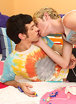 Ryan does his best to swallow Preston\\\\\\\'s huge dick but his real talent lies in taking that giant cock up his butt! by LollipopTwinks