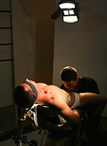 Sensory: 3some fuck by UKNakedmen