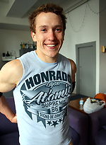 Straight Aussie Jock Brad jacks off for Ben by Bentley Race