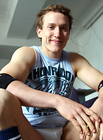 Straight Aussie Jock Brad jacks off for Ben by Bentley Race