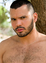 Big muscle hunk Franko naked outdoors by LucasKazan