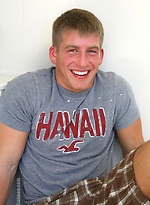 Muscled stud Payne naked by Frat Men
