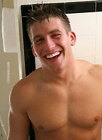 Muscled stud Payne naked by Frat Men