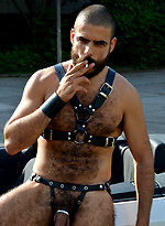 Leather Big Wolf vs Axl Black by Cazzo Club
