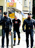 Leather Big Wolf vs Axl Black by Cazzo Club