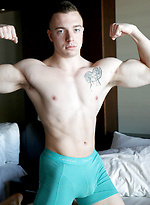 Bodybuilder Joey Russo Jerks His Cock And CUMS by Gayhoopla