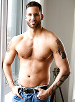 Newcummers - Gabriel Wood , Logan Styles by Men