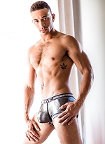 Escort Mixup by Noir Male With Zario Travezz