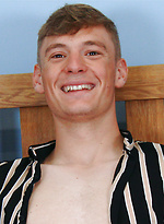Extremely Flexible & Straight Gymnast Ellis by English Lads