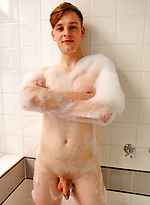 Take a bubble bath with our cute mate Lincoln Hall by Bentley Race