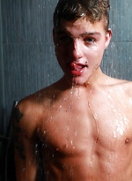 Lino getting wet by Male Model