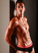 Juan athletic model from spain in Hollanda by Male Model
