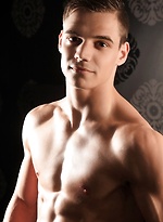Etienne stong fitness body by Male Model