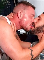 Romeo Davis and Bobby Bruiser  fuck by Bareback That Hole With Romeo Davis