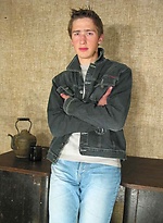 Cool twink has a great uncut cock worth sucking. by EU Twinks
