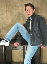 Cool twink has a great uncut cock worth sucking. by EU Twinks