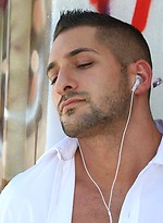 HOT NEW MUSIC SINGLE: Eddie Cambio Sings \\\