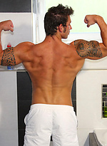 Gay Muscle Hunk Jacking Off Huge Uncut Cock - \\\