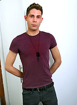Chance Walker jacking off dick by Squirtz