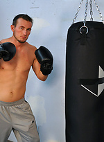 Muscled athletes Devin Draz and Spencer Drake fucking in a gym by Suite703