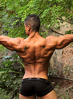 Latino bodybuilder Pepe Mendoza by Muscle Hunks