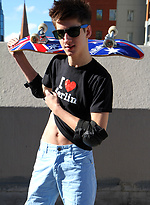 Skinny twink with a big Aussie dick - Check out our new mate Rick Dalton by Bentley Race