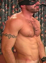 Muscle man Raven strokes dick by Maskurbate