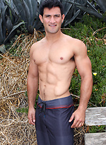 Muscle stud Raymond jacking off by SeanCody