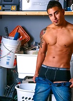 Hunter Vance strokes dick by High Perfomance Men With Hunter Vance