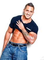 Muscle hottie Eddie Cambio by High Perfomance Men With Eddie Cambio