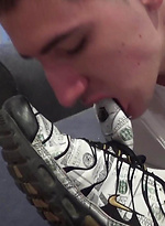 Juan XXL hunts Matt Kenedy in the streets of Paris by French Dudes