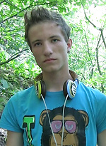 Skinny boy gets facialed by Czech Hunter
