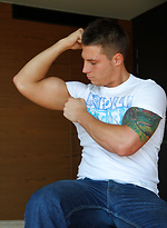 100% Australian Beef - Tom Lucas by Bentley Race