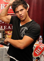 Taylor Lautner by Male Stars