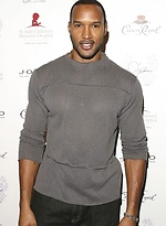 Henry Simmons by Male Stars