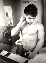 19 yo Zach Rode jock shows his perfect muscled body by Gayhoopla