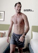 Seth Rose shows his sexy body by Gayhoopla